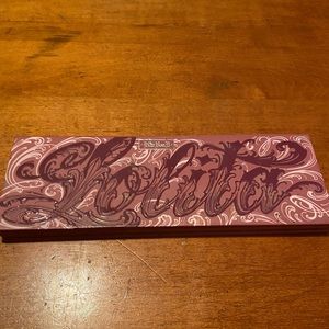 LE Kat Von D Lolita Palette